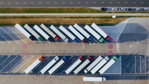 Les camions électriques, champions de la décarbonation en 2021 et plus encore en 2030