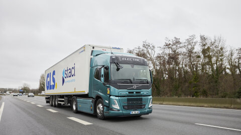 L’e-tracteur de Volvo a été testé sur des trajets de 160 kilomètres en Île de France. - © D.R.
