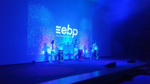 Performance de percussionnistes aux Rencontres commerciales nationales EBP - septembre 2022 - © Quai des Étoiles