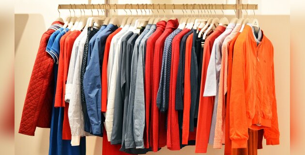 Vinted, le spécialiste des vêtements d'occasion, devient le troisième site  de e-commerce en France