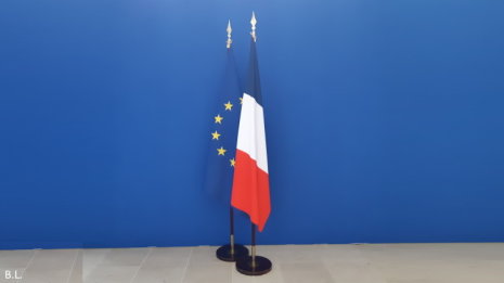 Les autorités européennes comme le gouvernement français ont multipliés les initiatives. - © B.L.