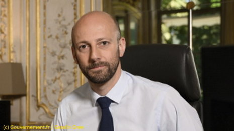Stanislas Guerini, ministre de la Transformation et de la Fonction publiques, supervise la DINUM. - © Gouvernement.fr / Gezelin Gree