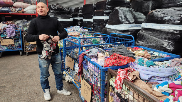 Bernard Graf, fondateur de DB Invest, dans l’entrepôt de Rouen. - © Républik Retail