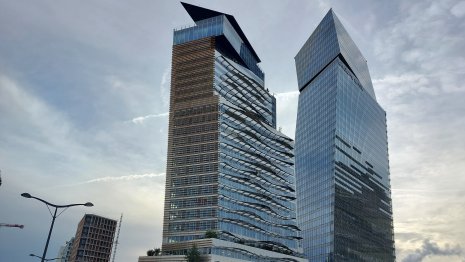 Les tours Duo, nouveau siège social du groupe BCPE, présentent une surface de 95 000 m². - © Bertrand Lemaire
