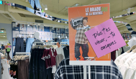 DCM propose une réduction qui dépendra de l'âge de la personne accompagnant l’adolescent. - © Républik Retail / C.Chenevoy