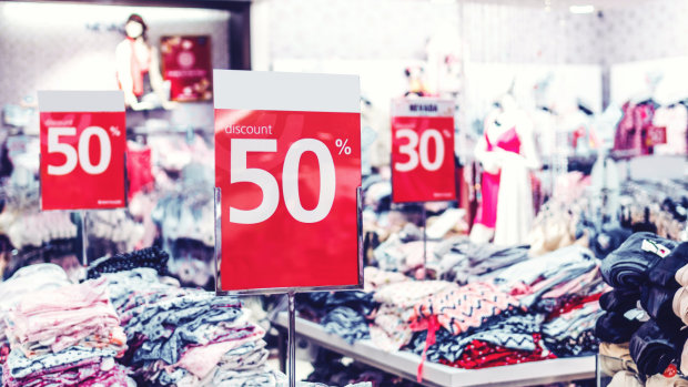 Une réduction de 50 % représente le principal seuil déclencheur d’achat. - © Artem Beliaikin