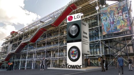 LG met en scène sa nouvelle installation de lavage-séchage sur le parvis du Centre Beaubourf - © LG
