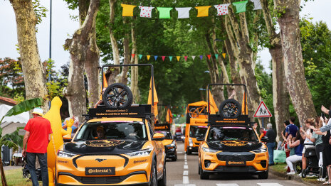 La caravane Continental  sur le Tour de France 2023  (Etape 4 - Dax / Nogaro) - © Aurélien Vialatte ASO