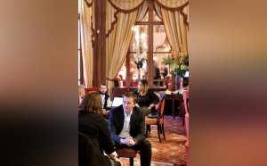 Rendez-vous d'affaires © Carole Desheulles
