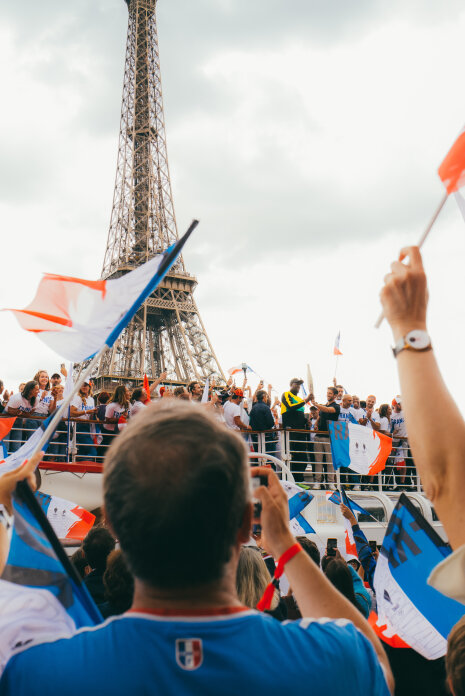 À J-365, présentation de la torche olympique aux athlètes Français et supporters de l'Équipe de France - © Boby