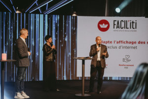 Facilit'iti a reçu son prix coup de cœur de Cathy Collart-Geiser et Pierre-Alexandre Mouret (Pharmavie) © Républik Retail