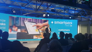 Carrefour a conçu SmartPOS pour pouvoir capter plus de data en caisse et mieux reconnaître ses clients. - © Républik Retail