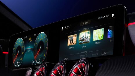 Les assistants vocaux et la réalité augmentée sont déjà déployés chez un constructeur comme Mercedes-Benz. - © D.R.
