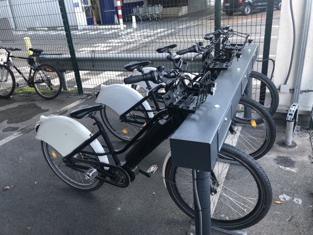 Les vélos figurent bien sûr parmi les solutions alternatives de déplacement mises en place pour les collaborateurs de Métro France. - © D.R.