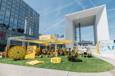 Garden Parvis propose sur 6000 m2 une programmation pour vivre des moments de détente durant l'été - © Apolline Cornuet