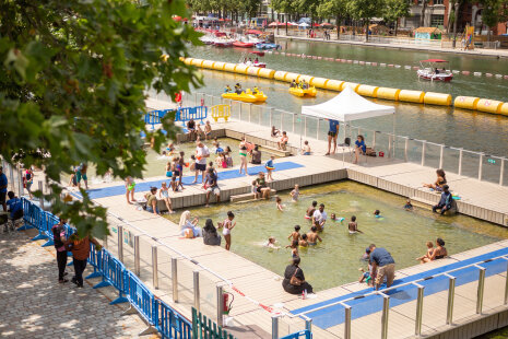 Paris Plages a ouvert 7 lieux de baignade dont un nouveau spot la Baignade du Canal Saint-Martin - © Lola suarez