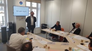 Les candidats patientent avant leur pitch. © Républik Retail