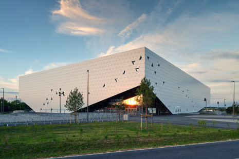 Arena Futuroscope, un nouvel équipement de 6000 places situé à proximité du parc du Futuroscope - © Département de la Vienne