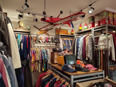 DB Invest soigne aussi le décor de ses boutiques. Ici un Hippy Market. - ©&#160;Républik Retail