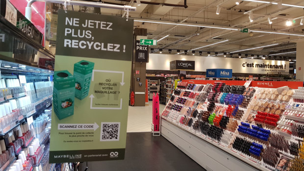 Des stop-rayons communiquent sur le recyclage des produits. - © CC / Républik Retail