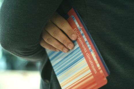 Les cartes appelées « résilience » distribuées sont des pistes de travail pour des événements éco-responsables. - © REEVE