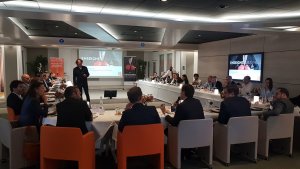Le club Enseignes et Business est animé par Marc Dumas à la façon d’un plateau TV. - © Républik Retail